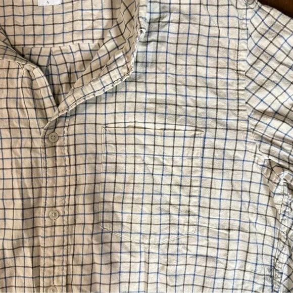 Uniqlo Flannel Check Button Down Shirt - Picture 7 of 9